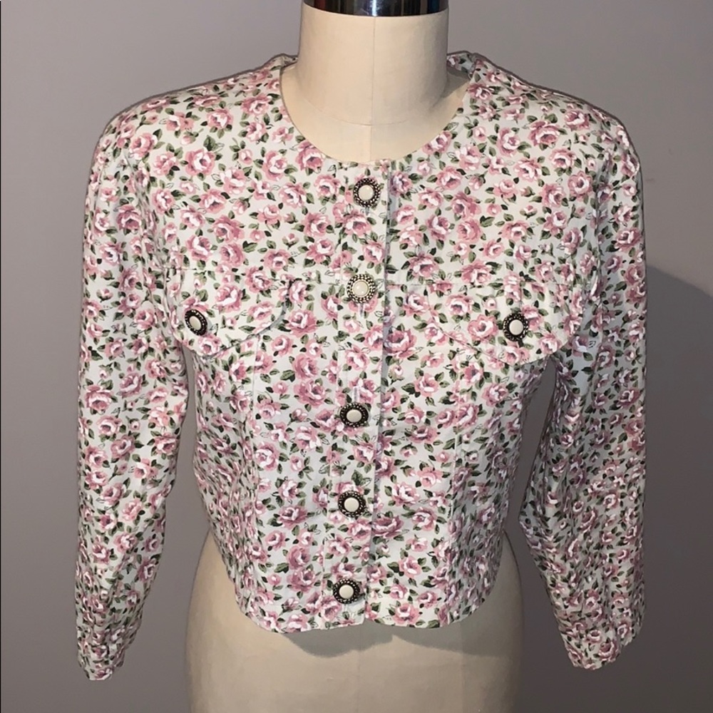 Vintage Floral Cropped Jacket! 🌺